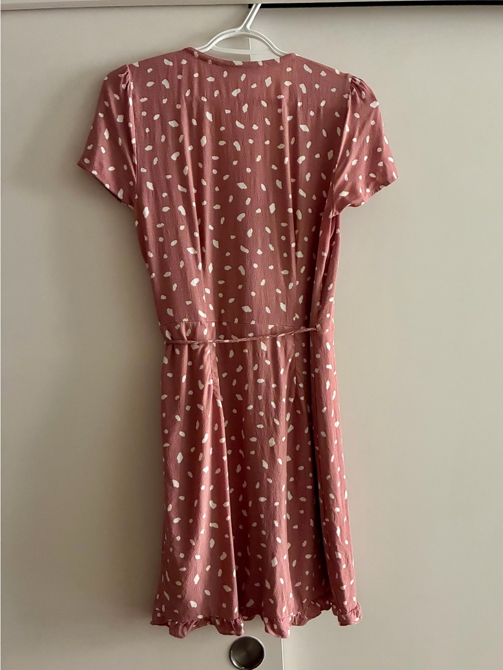 Dusty pink wrap dress with tie waist - Picture 5 of 5